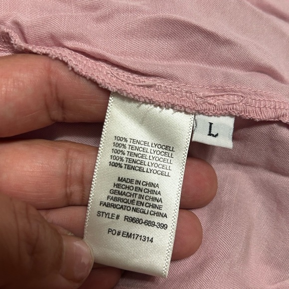 Anthropologie Cloth & Stone Pink Frayed Ruffle Shoulder Button Down Shirt Size L - Picture 5 of 6